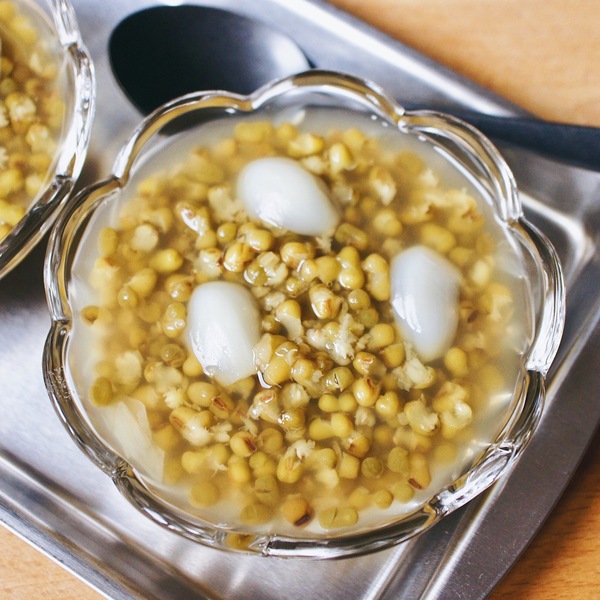 Mung bean with Jobs Tears soup